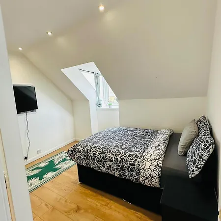 Penthouse Newquay, 2 Min From Clubs And Apartment