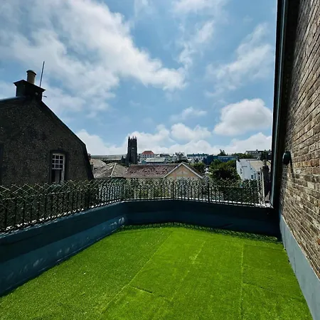 Penthouse Newquay, 2 Min From Clubs And Apartment